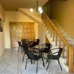 Pinotsi Rooms Сими