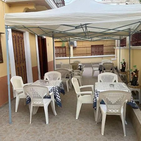 Pinotsi Πανσιόν