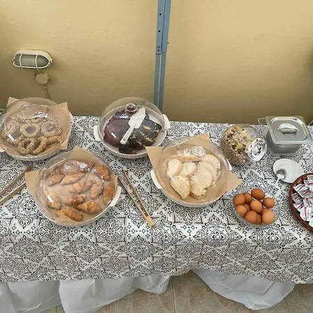 Pinotsi Rooms Гостевой дом Сими