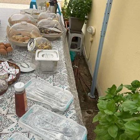 Pinotsi בית הארחה