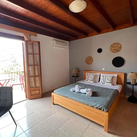 Pinotsi Rooms Village Symi シミ