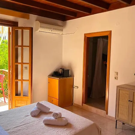Pinotsi Rooms Village Symi ゲストハウス シミ