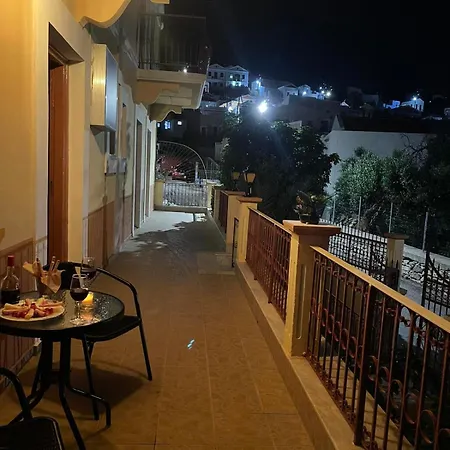 Pinotsi Guest house Symi