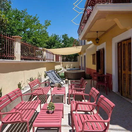 Pinotsi Rooms Village Symi Guest house 3*