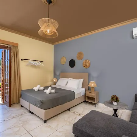 게스트하우스 Pinotsi Village 3*