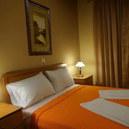 Pinotsi Rooms 3*