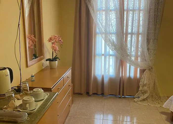 بيت ضيافة Pinotsi