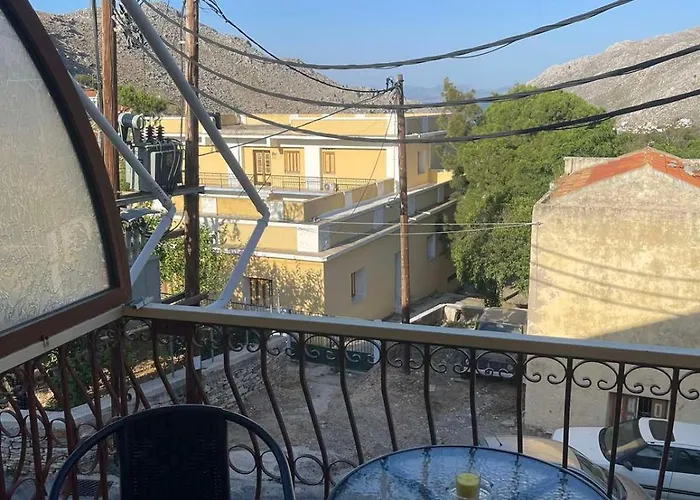 Pinotsi بيت ضيافة 3*