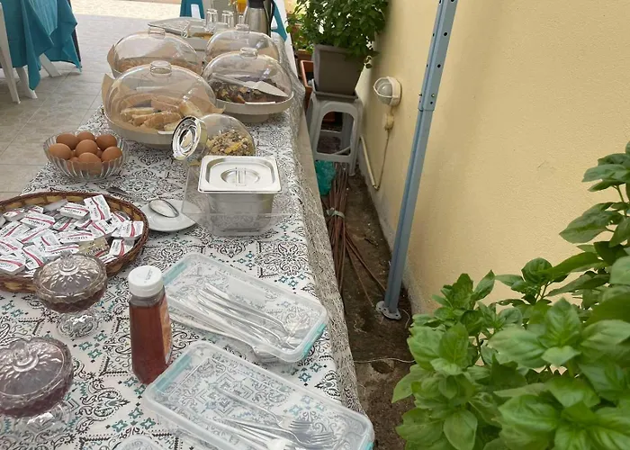 Pinotsi بيت ضيافة