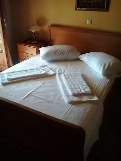 بيت ضيافة Pinotsi سيمي