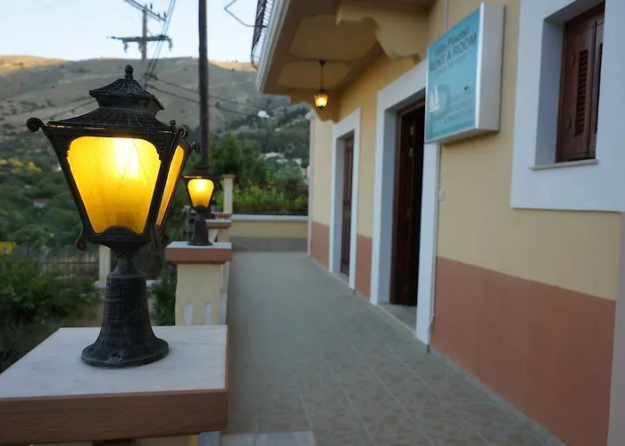 Pinotsi بيت ضيافة